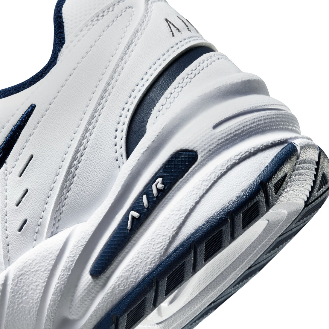NIKE Air Monarch IV M men sneaker in WHITE/METALLIC-SILVER-MIDNIGHT-NAVY – product view
