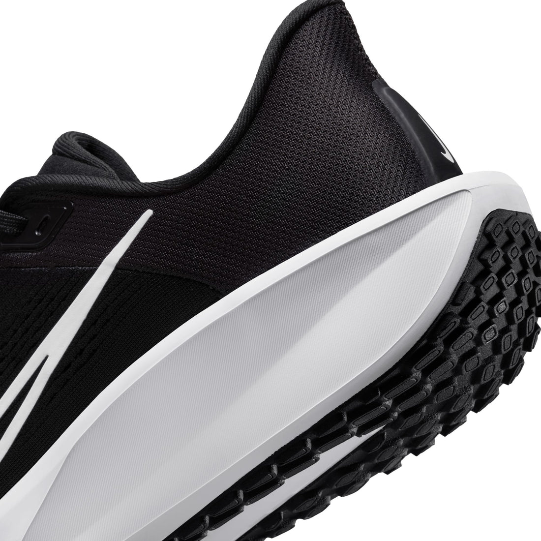 Nike Quest 6 M