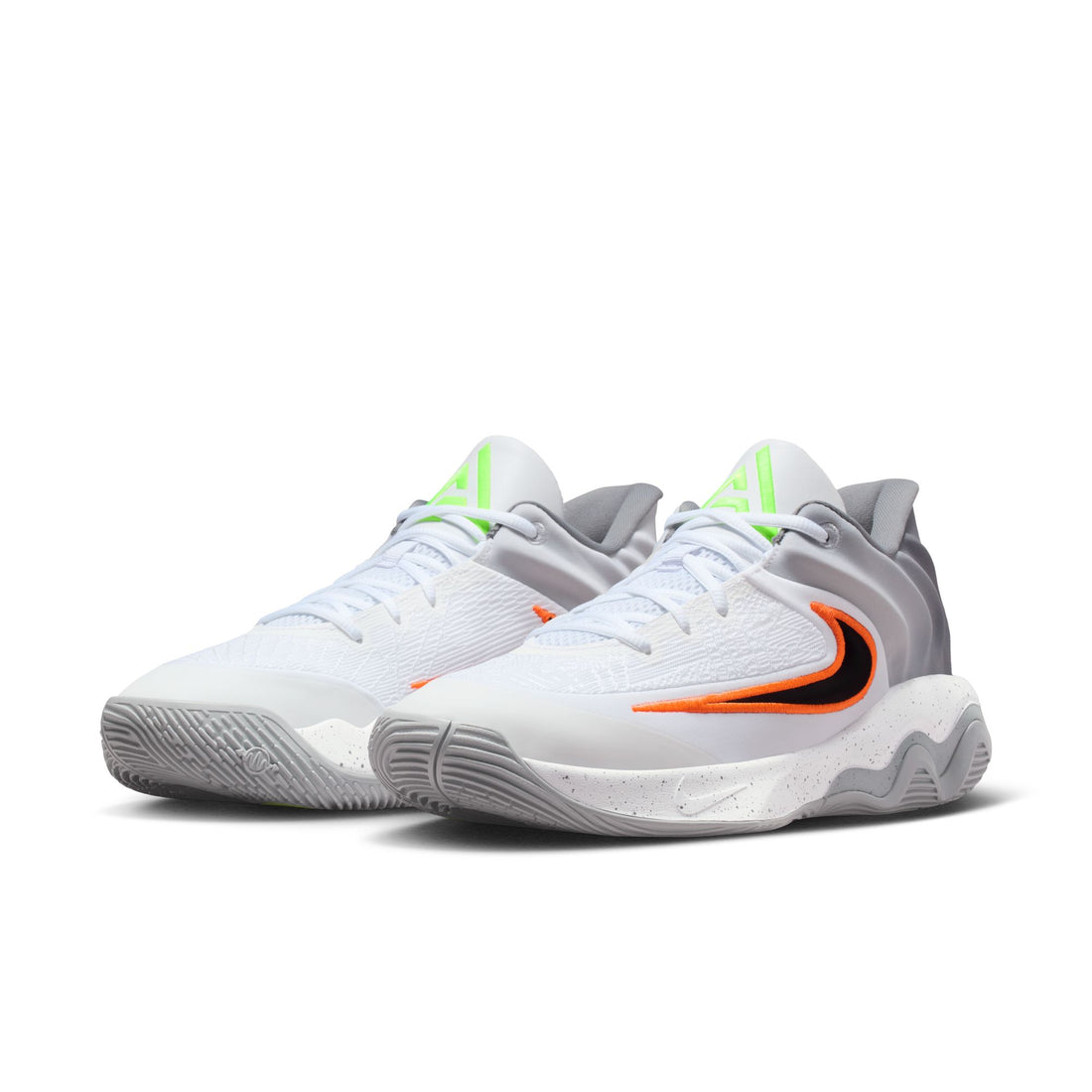 NIKE Giannis Immortality 4 Enfants performance noir/blanc-gris souliers basketball