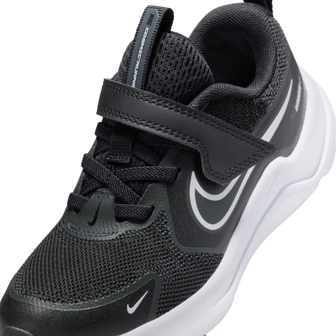 Nike Cosmic Runner