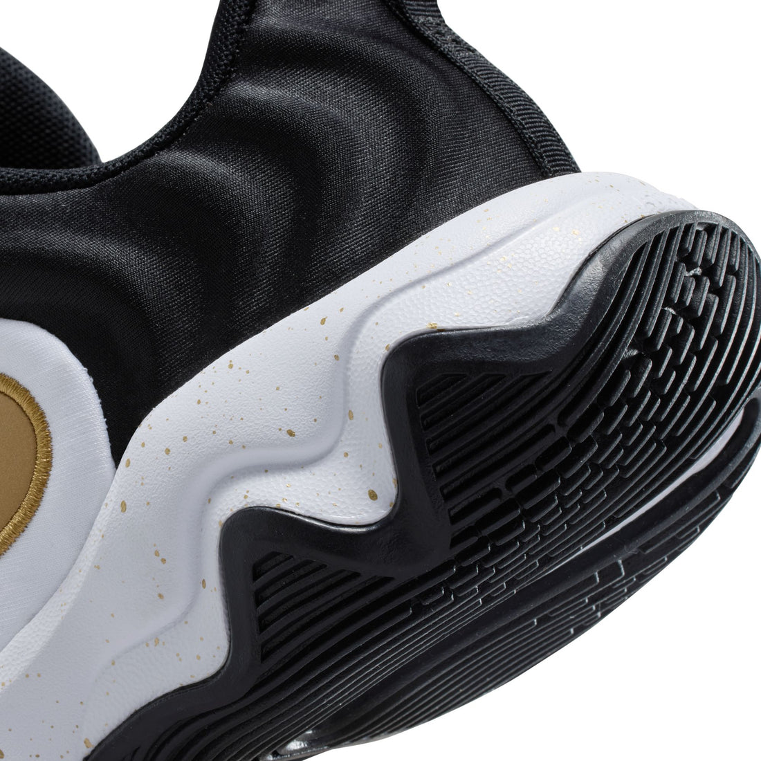 NIKE Giannis Immortality 4 kids performance in BLACK/METALLIC-GOLD-WHITE – product view