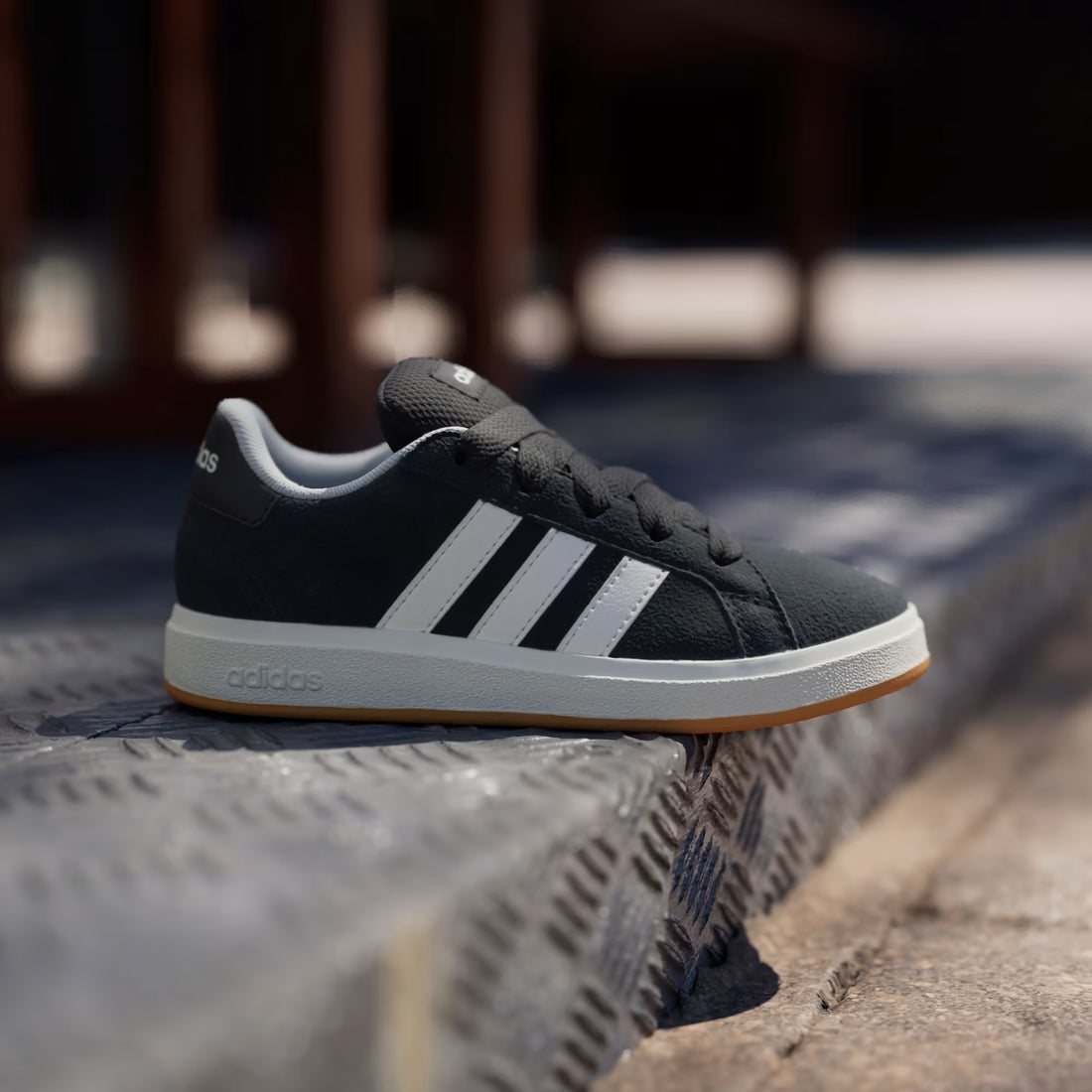 Adidas Grand Court 00s K Kids Shoes Performance in black - product view
