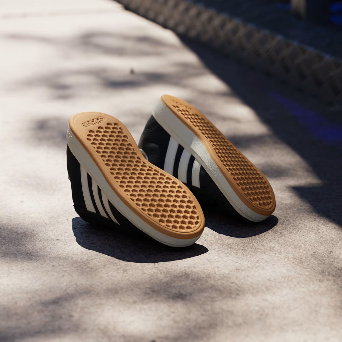 Adidas Grand Court 00s K Kids Shoes Performance in black - product view