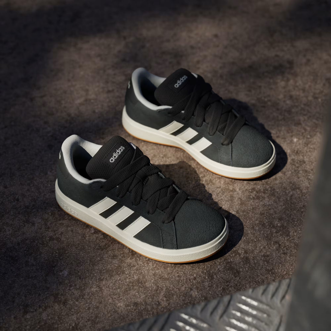 Adidas Grand Court 00s K Kids Shoes Performance in black - product view