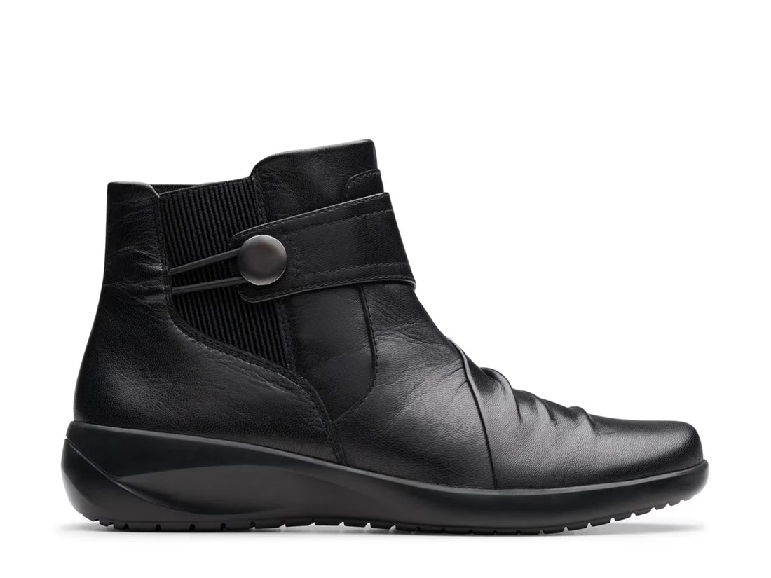 Clarks Kaetlyn Sara Women Boots Casual in black - product view