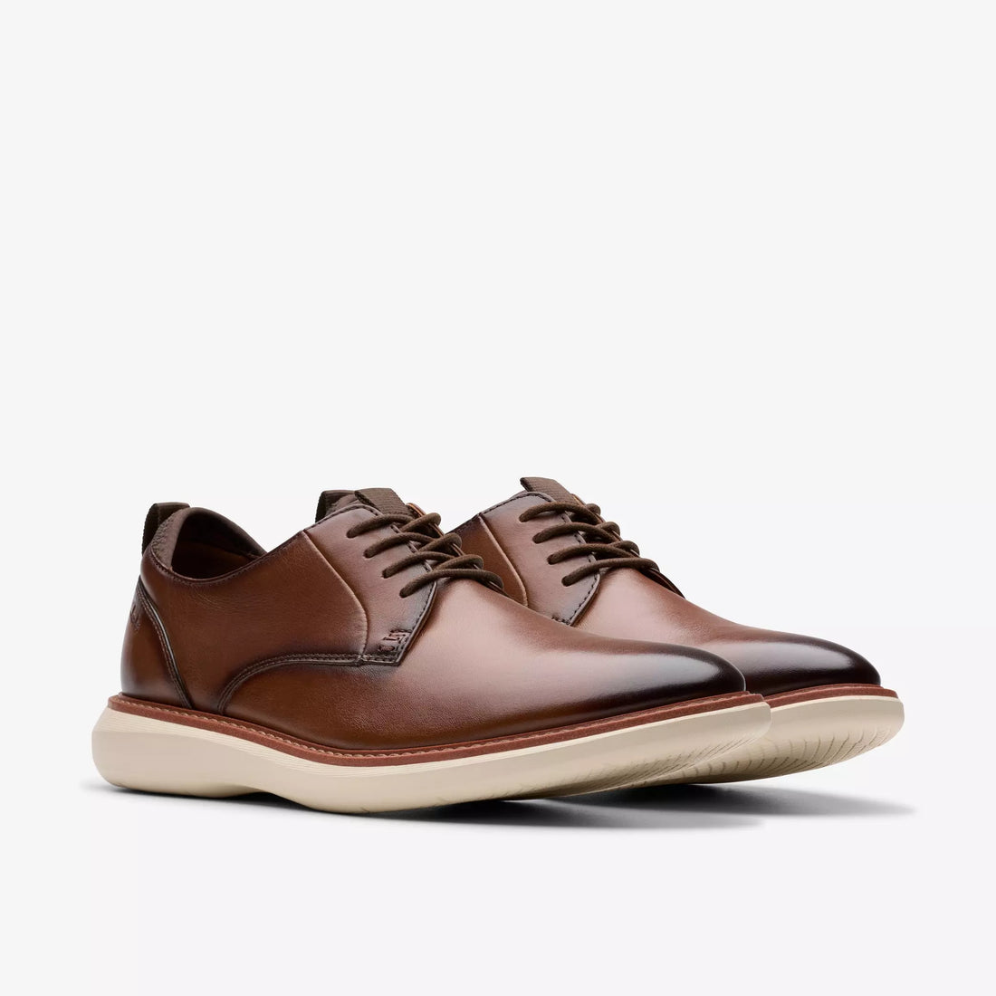 Clarks Brantin Plain Men Shoes Casual in Brown - product view