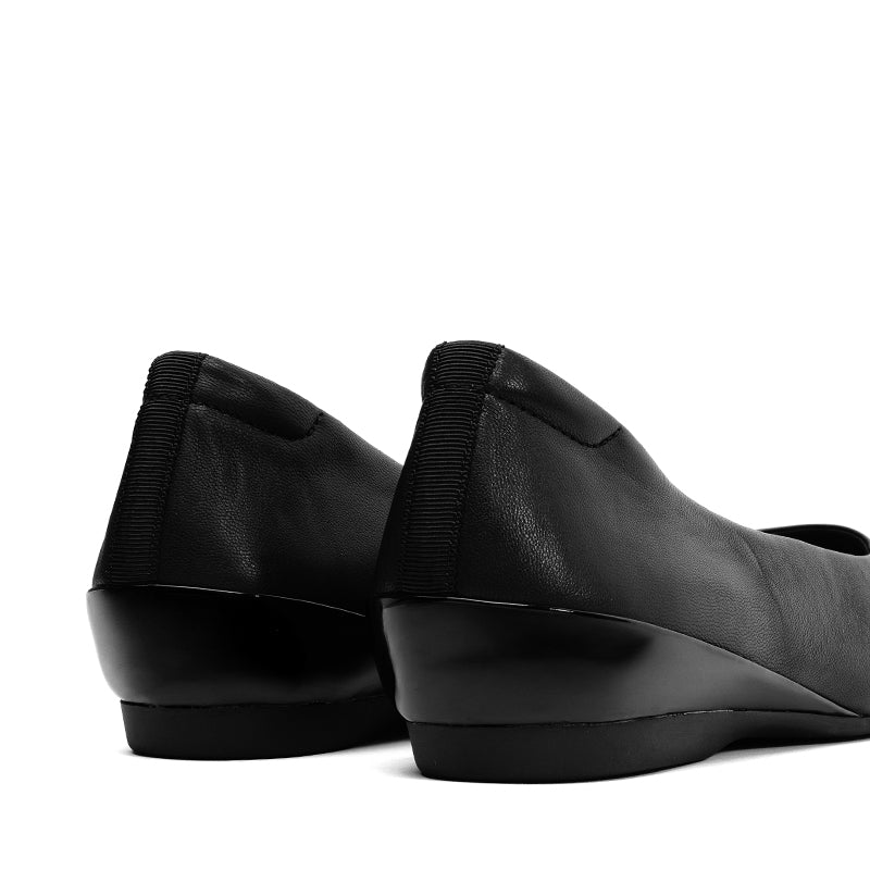 Clarks Cathrynn Dusk Women Shoes Casual in black - product view