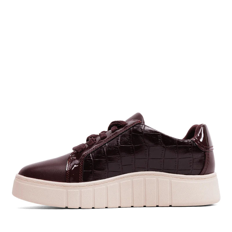 Clarks Mykah Joy Women Shoes Casual in   red - product view