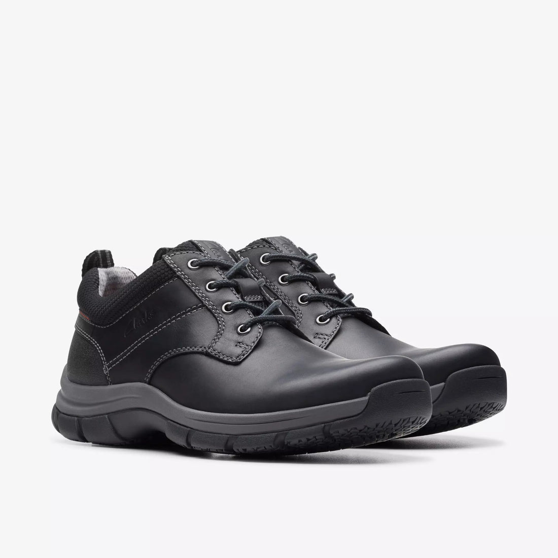 Clarks Walpath Low Men Shoes Casual in black - product view