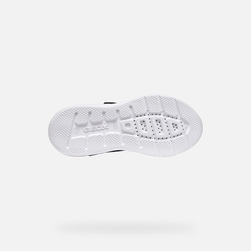 Geox J Sprintye Girl Kids Shoes Sneakers in black - product view