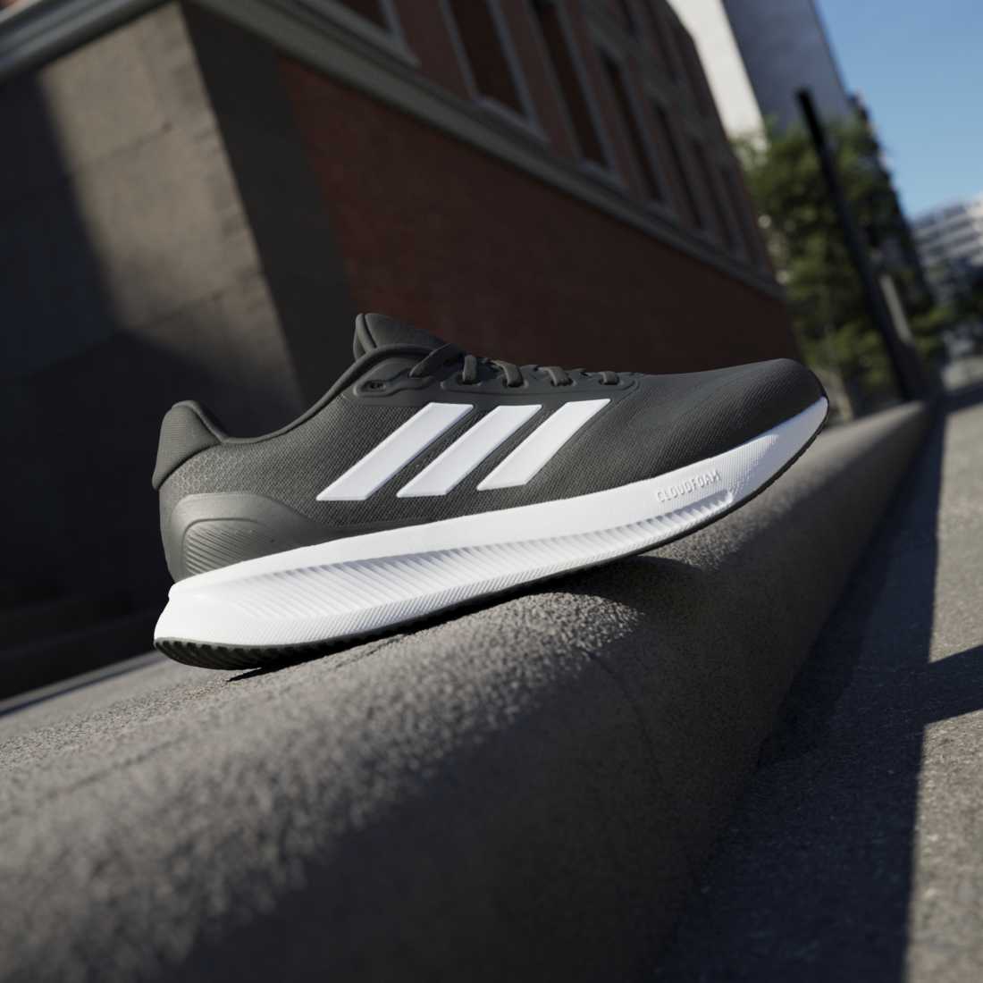 RUNFALCON 5 WIDE