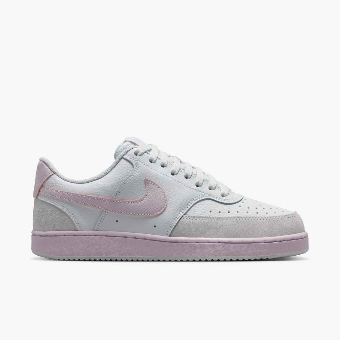 NIKE Nike Court Vision Low Suede Shoes Sneaker in White- Product view