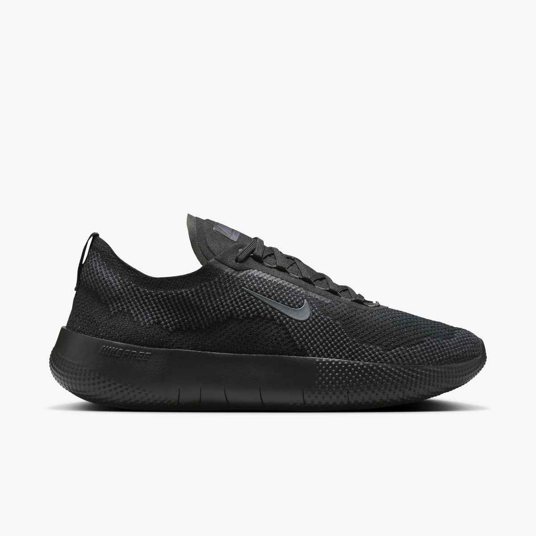 NIKE Nike Free 2025 Shoes Performance in Black- Product view