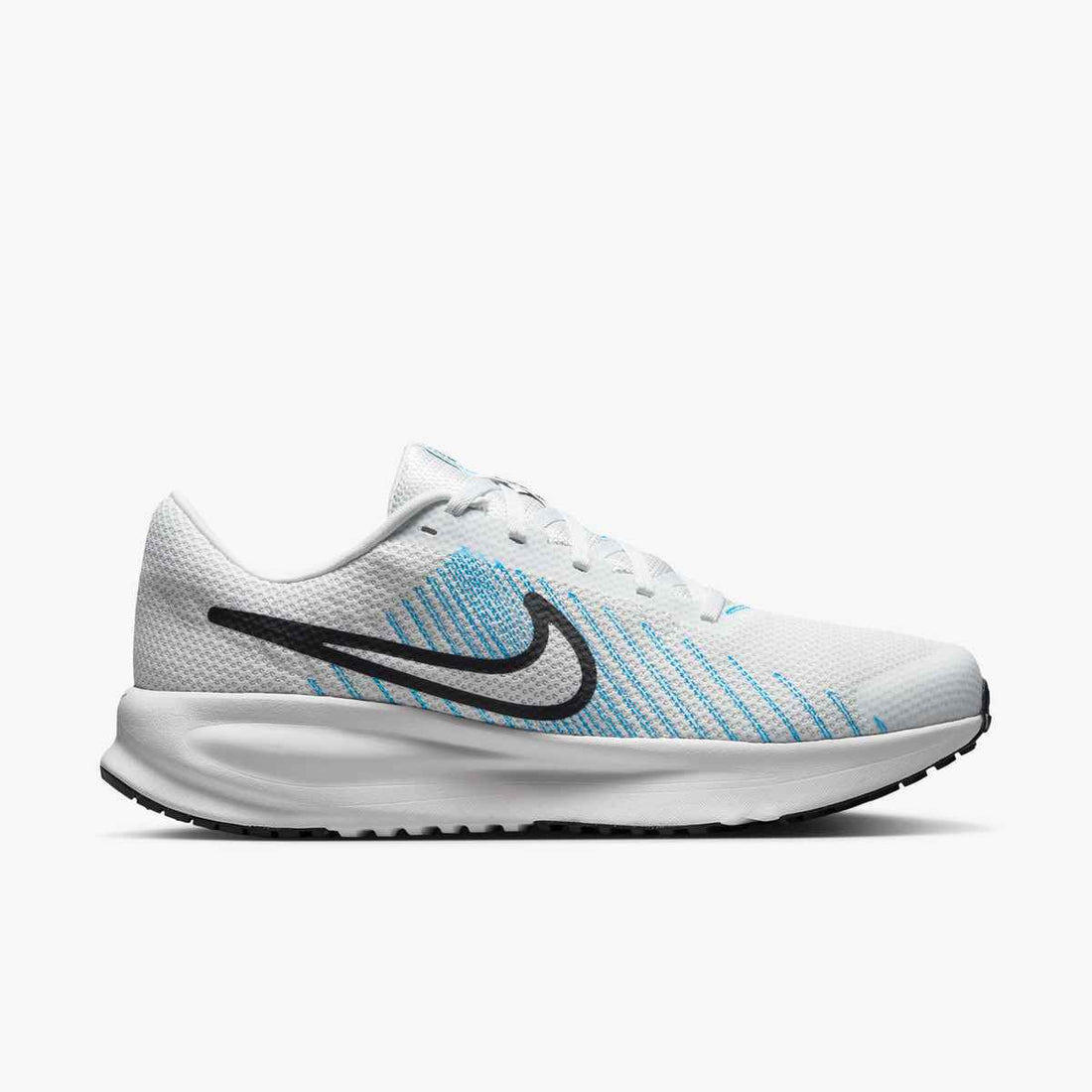 NIKE Nike Run Defy Shoes Performance in White- Product view