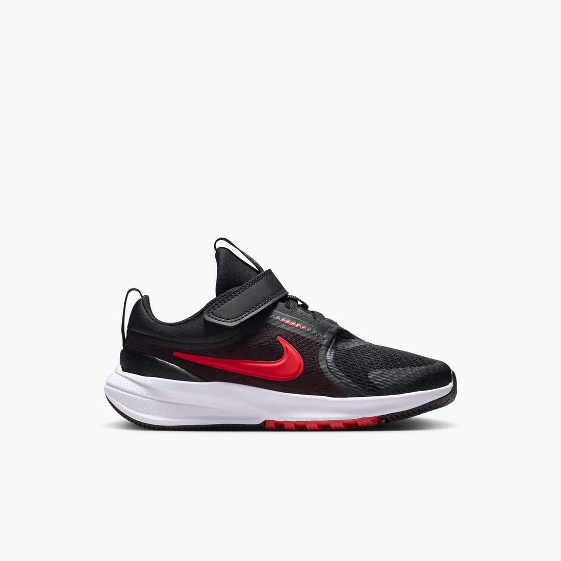 NIKE Nike Star Runner 5 Performance Shoes in Black-Product view