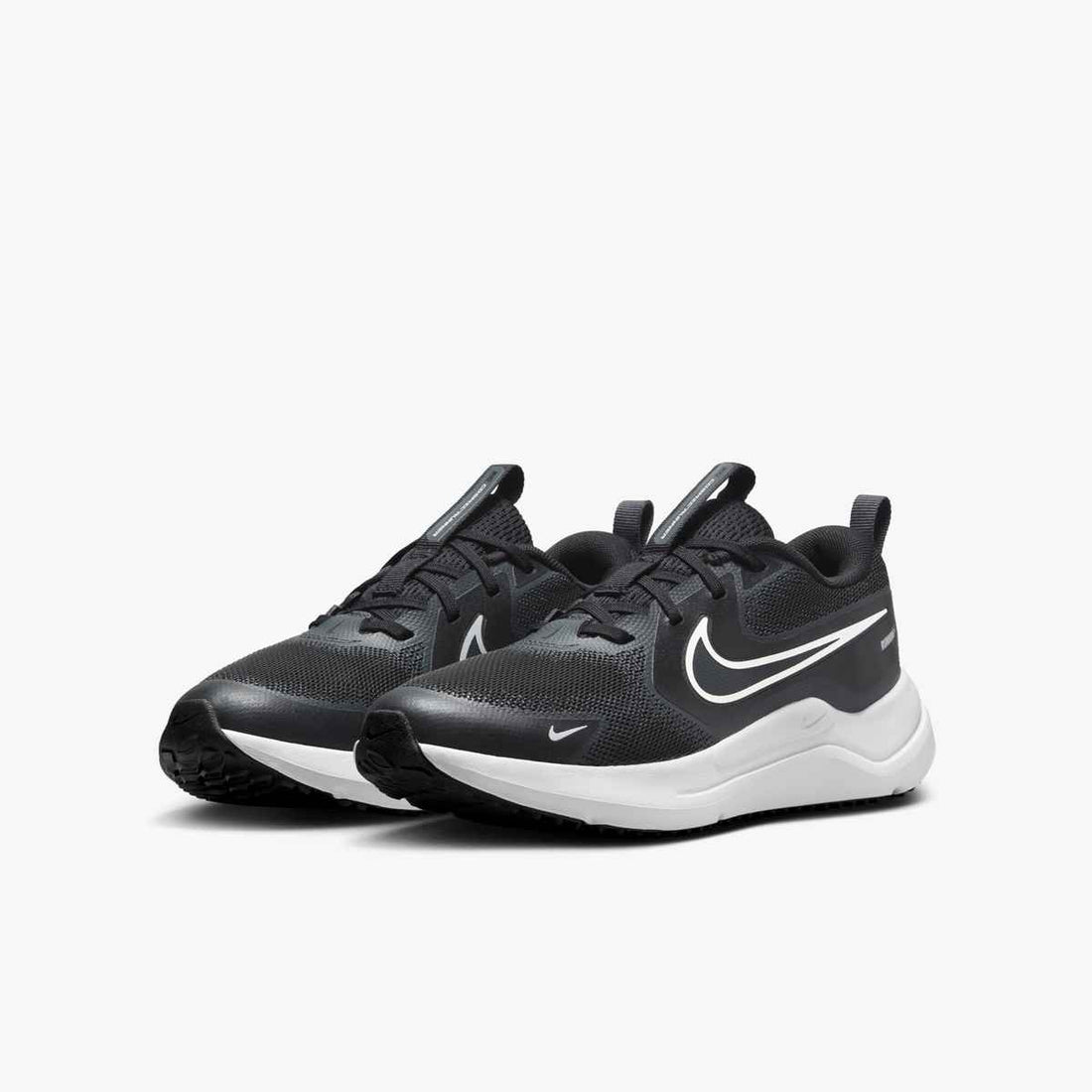 NIKE Nike Cosmic Runner Performance Shoes in Black- Product view