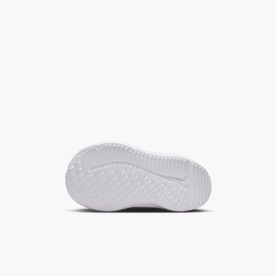 NIKE Nike Cosmic Runner Performance Shoes in Blue- Product view