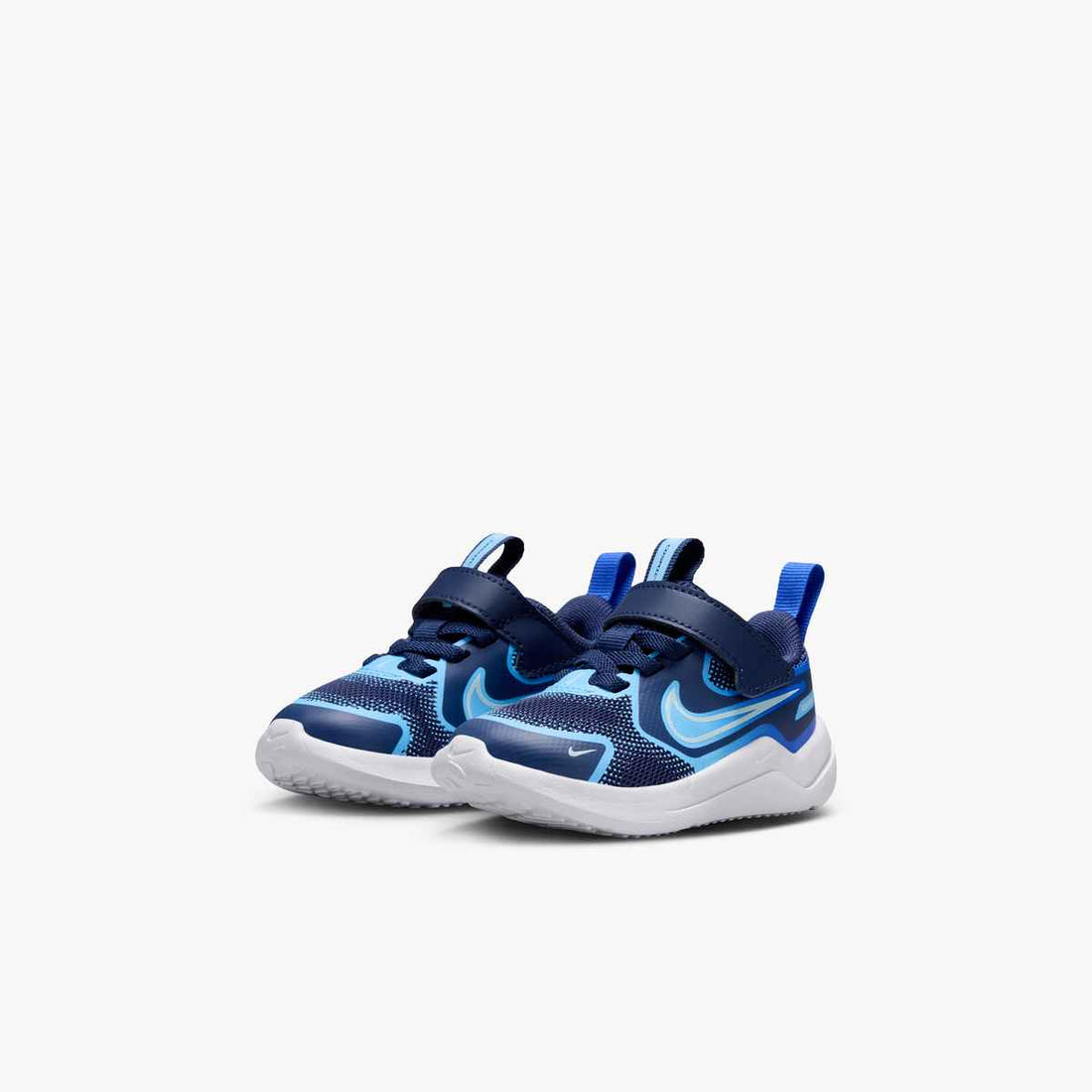 NIKE Nike Cosmic Runner Performance Shoes in Blue- Product view