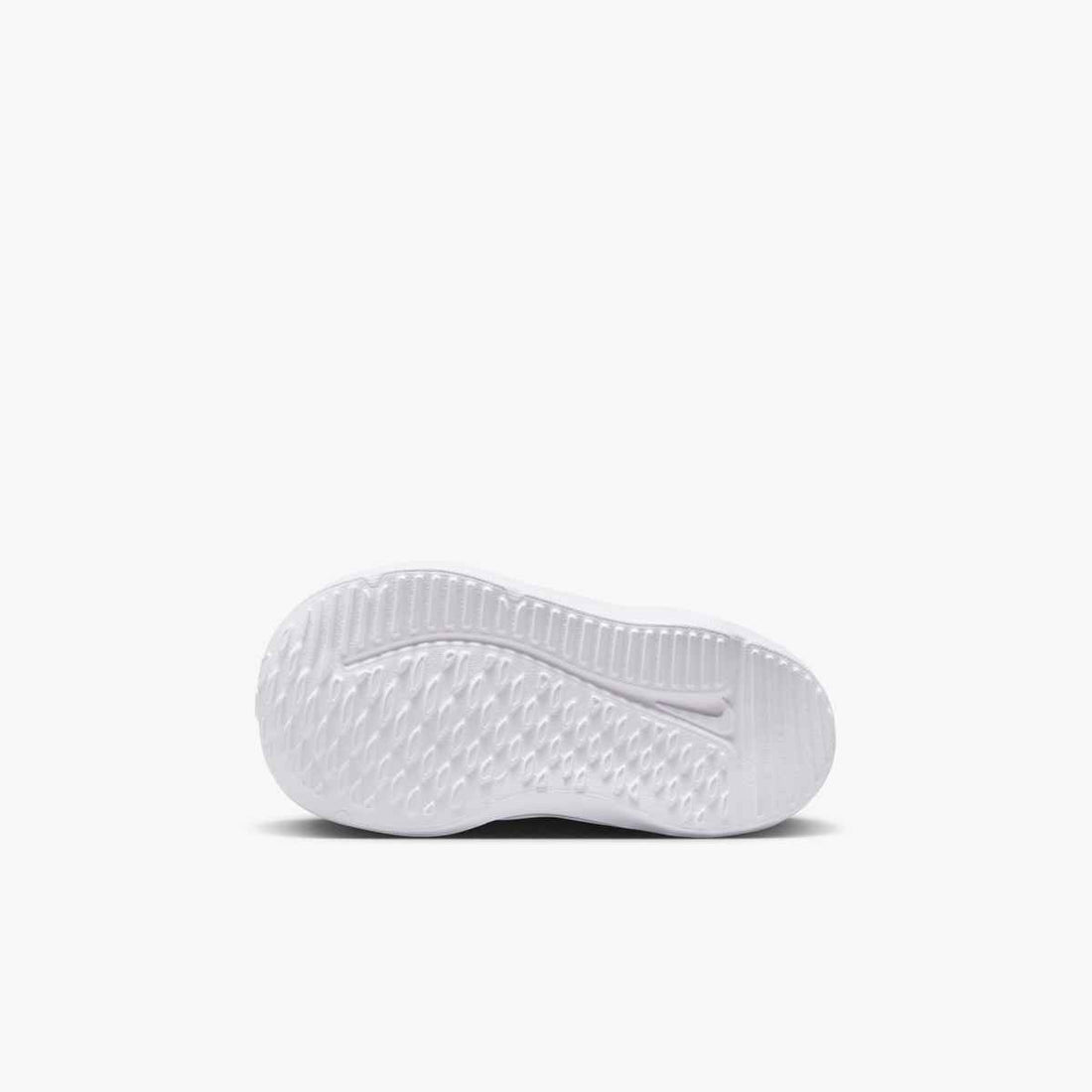 NIKE Nike Cosmic Runner A/C Performance Shoes in Black- Product view