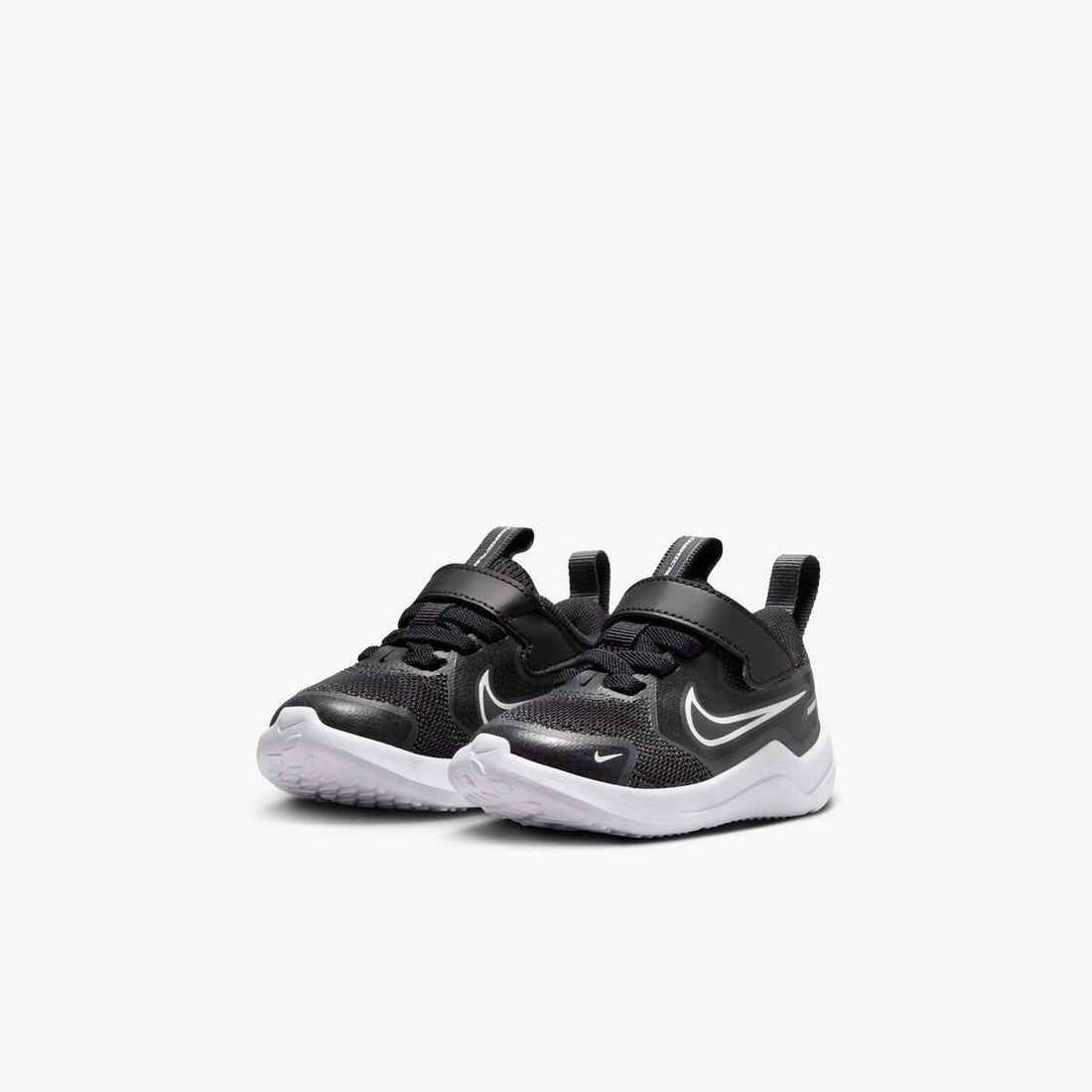 NIKE Nike Cosmic Runner A/C Performance Shoes in Black- Product view