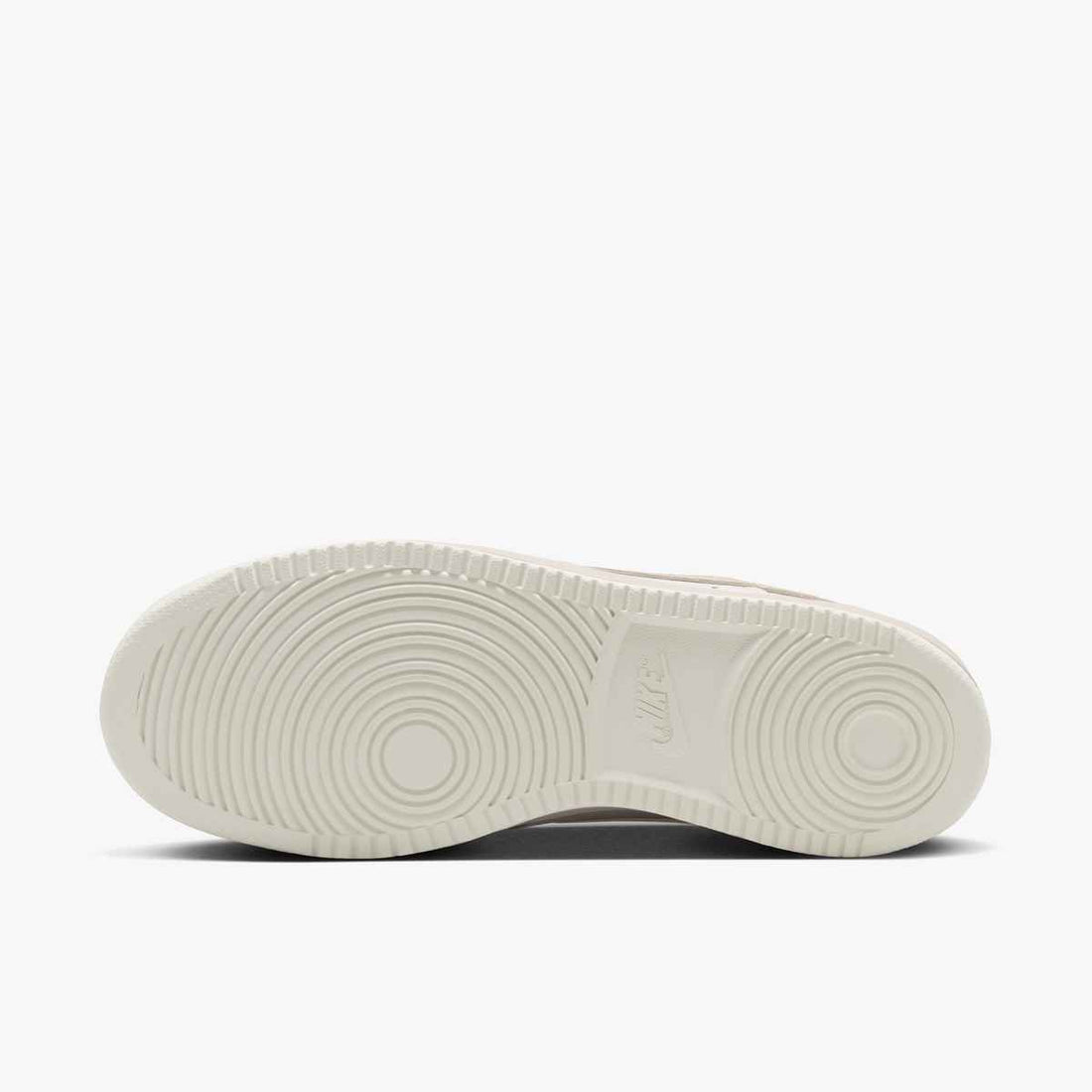 NIKE Nike Court Vision Low Suede Shoes Sneaker in Cream- Product view
