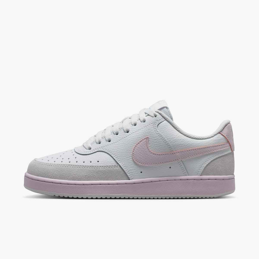 NIKE Nike Court Vision Low Suede Shoes Sneaker in White- Product view