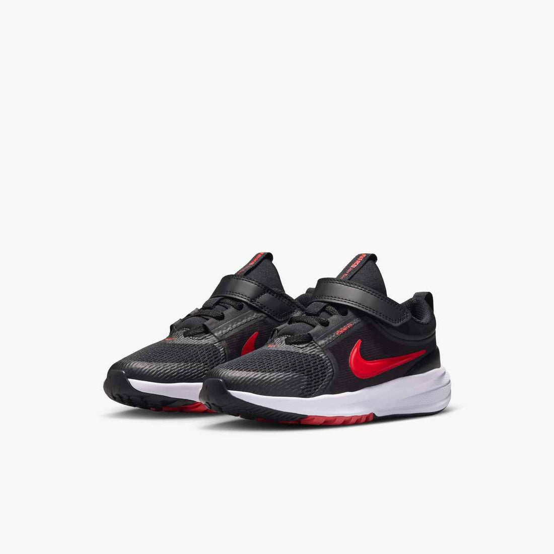 NIKE Nike Star Runner 5 Performance Shoes in Black-Product view