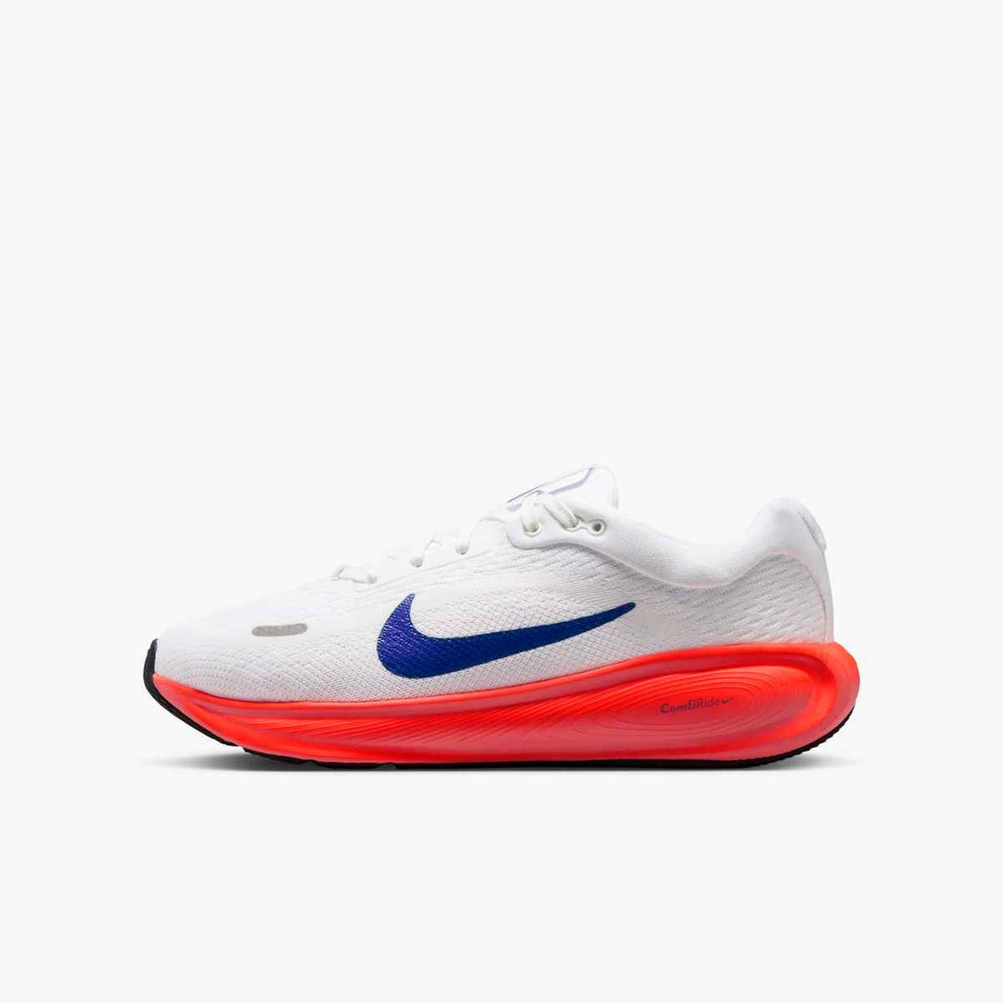 NIKE Nike Stellar Ride Performance Shoes in white- Product view