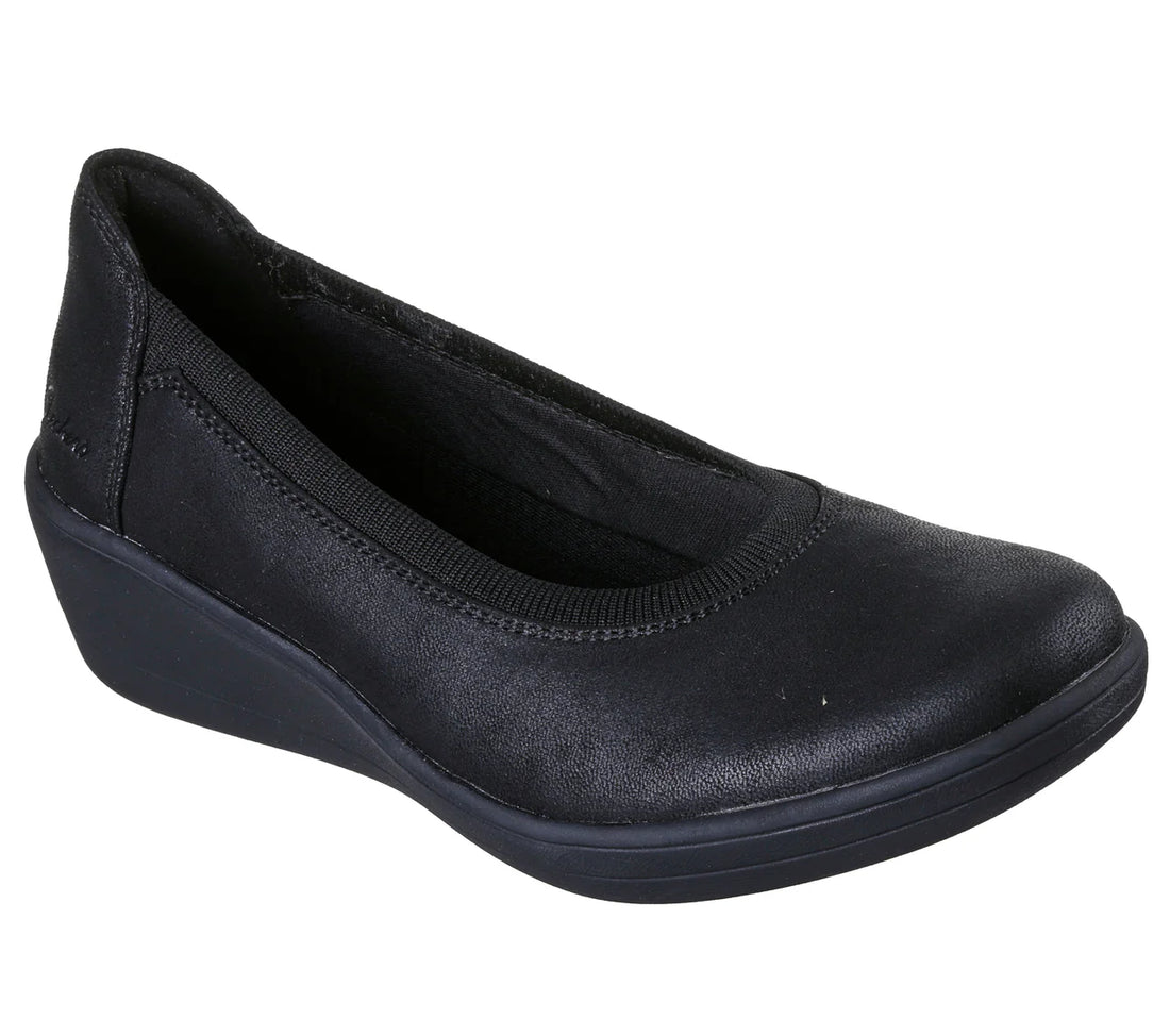 Skechers Relaxed Fit-Newport Wedge W Women Shoes Casual in black - product view