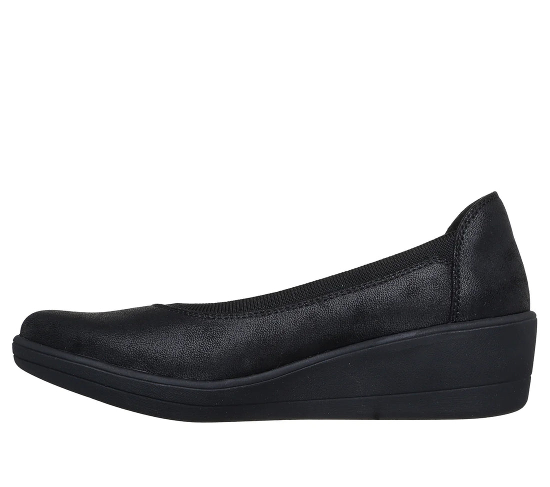 Skechers Relaxed Fit-Newport Wedge W Women Shoes Casual in black - product view