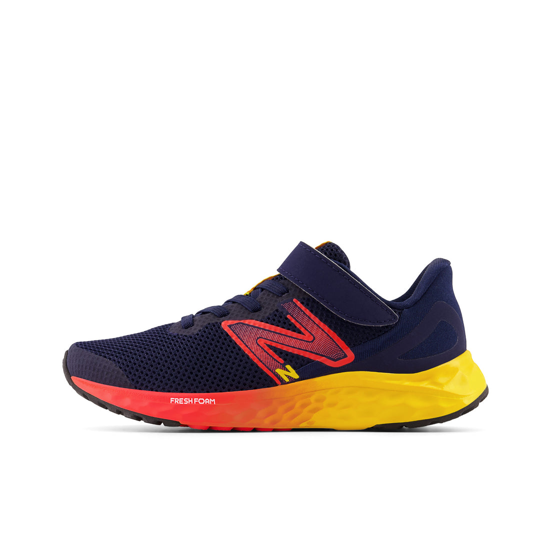 NEW-BALANCE Fresh Foam Arishi v4 Bungee Lace with Top Strap bleu Enfants Chaussures > Performance en bleu marine et rouge