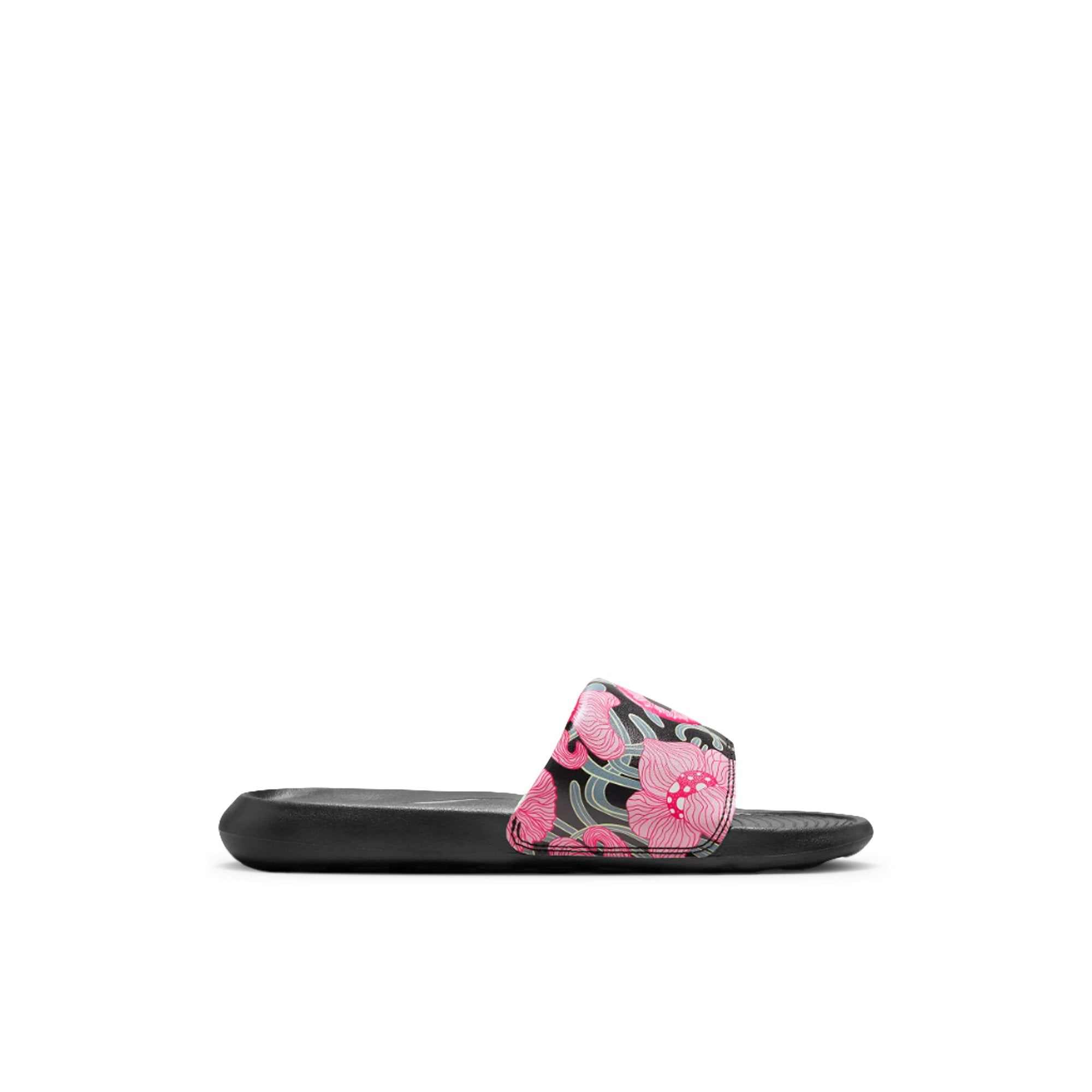 Slides & Athletic Sandals for Women | Globo Canada