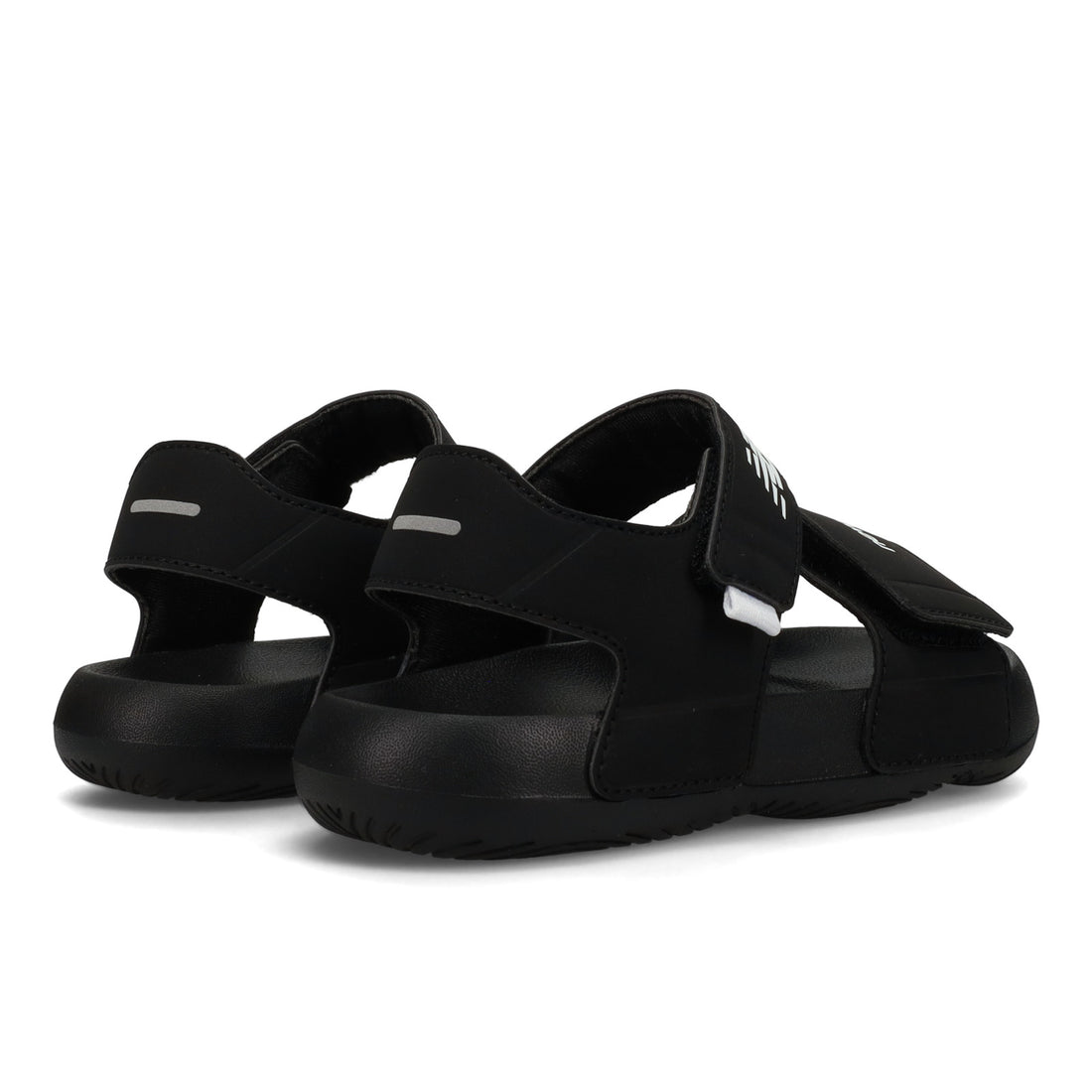 NEW-BALANCE New Balance 6330 kids sports sandales in black – product view